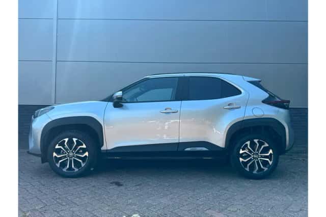 Toyota Yaris Cross (2025) thumbnail 2