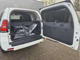 Toyota Land Cruiser thumbnail 19