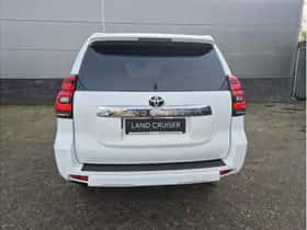 Toyota Land Cruiser thumbnail 6