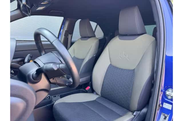 Toyota Yaris Cross (2024) thumbnail 5