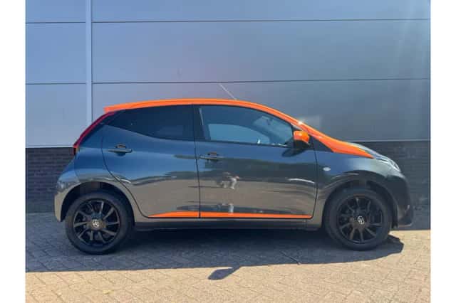 Toyota Aygo (2021) thumbnail 5