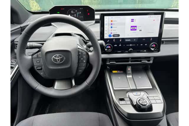 Toyota C-HR+ (2026) thumbnail 4