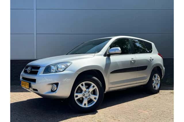 Toyota RAV4 (2009) thumbnail 1