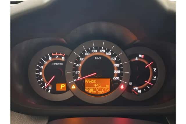 Toyota RAV4 (2009) thumbnail 3