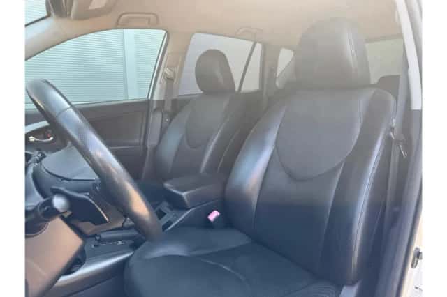 Toyota RAV4 (2009) thumbnail 5