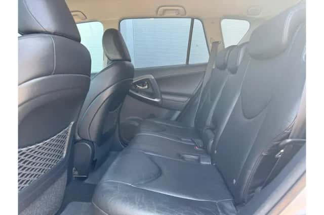 Toyota RAV4 (2009) thumbnail 6