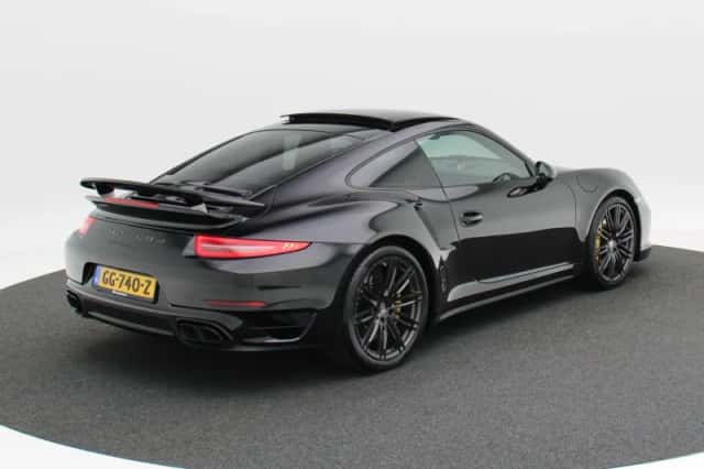Porsche 911 (2015) thumbnail 2