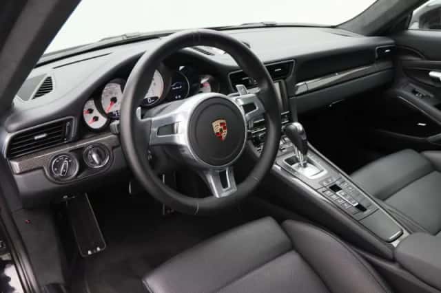 Porsche 911 (2015) thumbnail 4