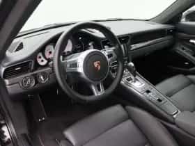 Porsche 911 thumbnail 4