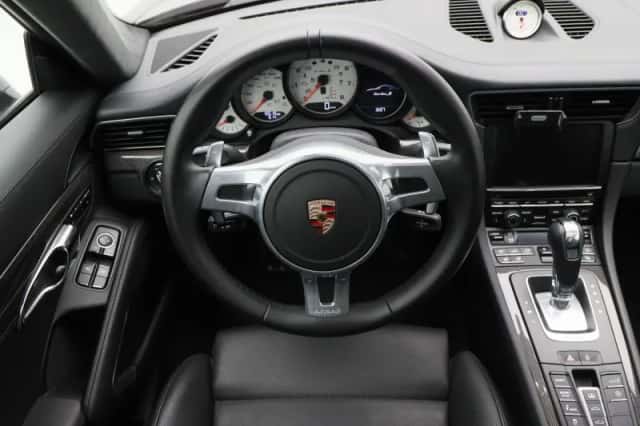 Porsche 911 (2015) thumbnail 31