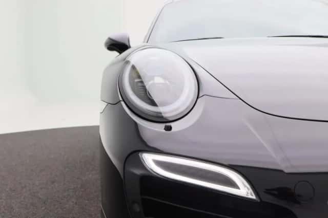 Porsche 911 (2015) thumbnail 9
