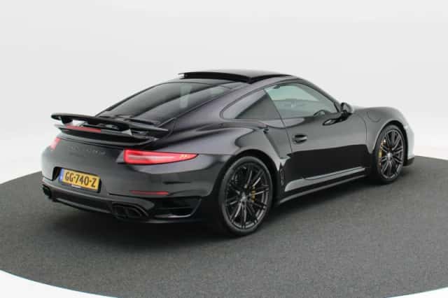 Porsche 911 (2015) thumbnail 2