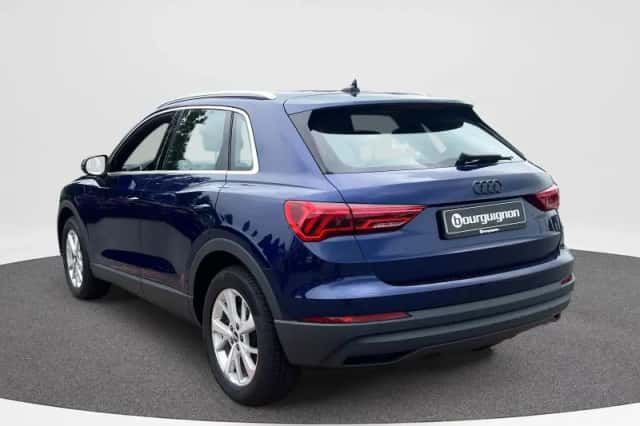 Audi Q3 (2021) thumbnail 2