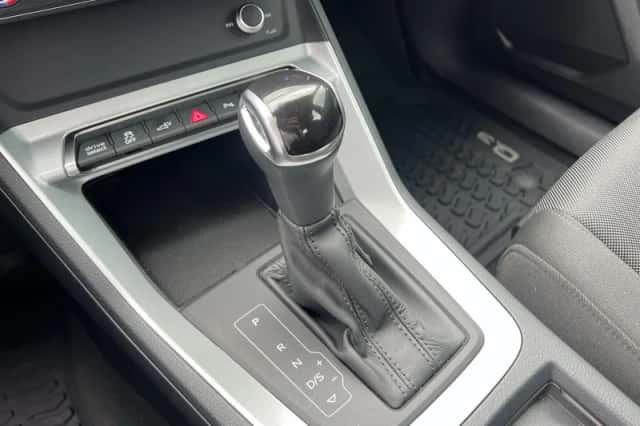Audi Q3 (2021) thumbnail 17