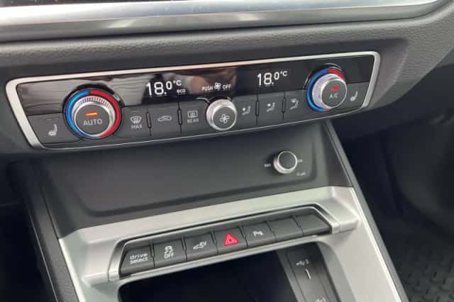 Audi Q3 (2021) thumbnail 18