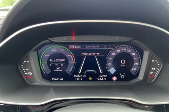 Audi Q3 (2021) thumbnail 21