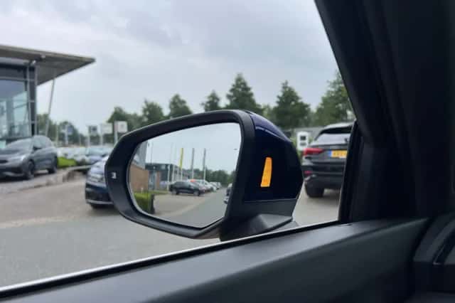 Audi Q3 (2021) thumbnail 22