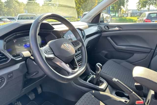 Volkswagen T-Cross (2023) thumbnail 6