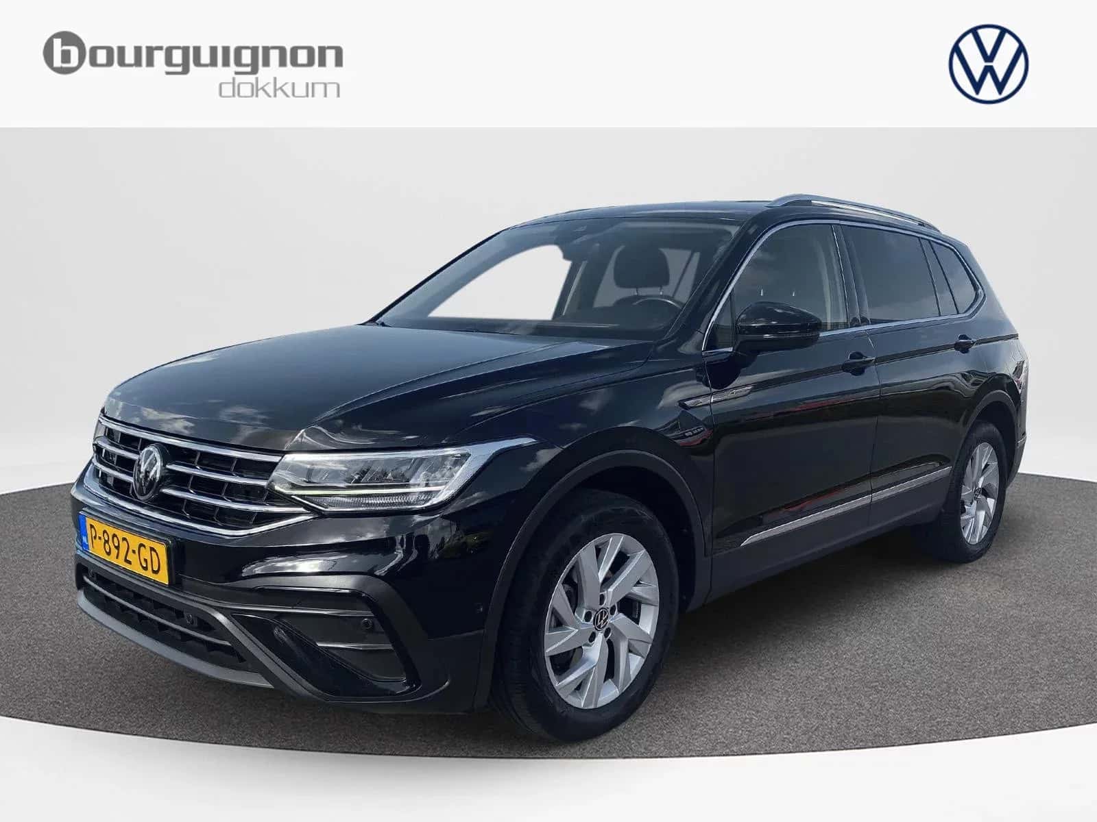 Volkswagen Tiguan (2022) — foto 1