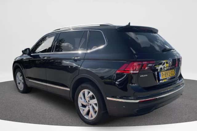 Volkswagen Tiguan (2022) thumbnail 2