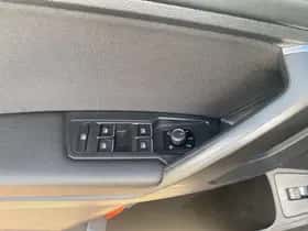 Volkswagen Tiguan (2022) thumbnail 15