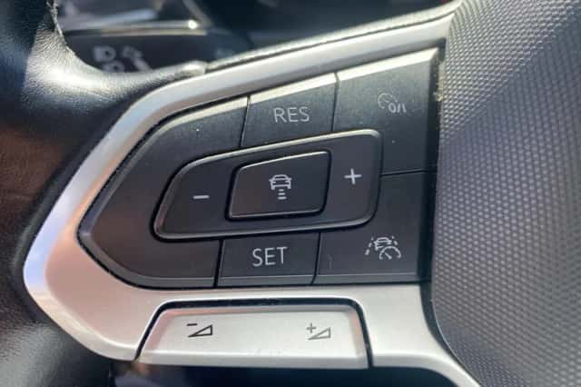 Volkswagen Tiguan (2022) thumbnail 19