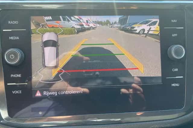Volkswagen Tiguan (2022) thumbnail 21