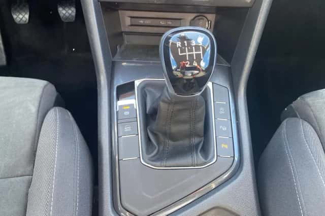 Volkswagen Tiguan (2022) thumbnail 10