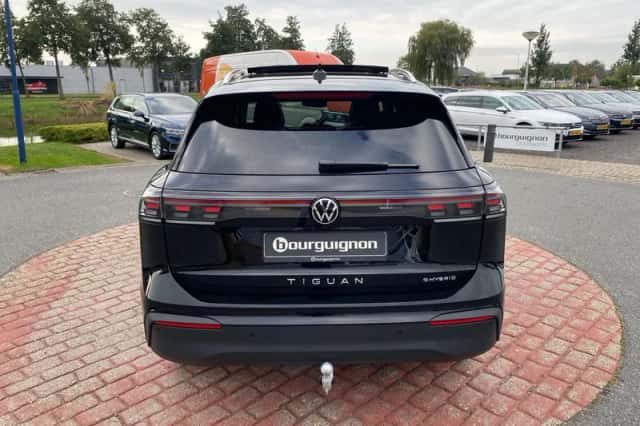 Volkswagen Tiguan (2025) thumbnail 24