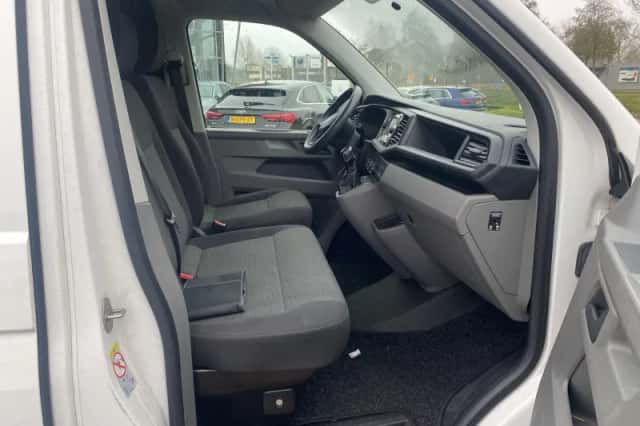 Volkswagen Transporter (2021) thumbnail 11