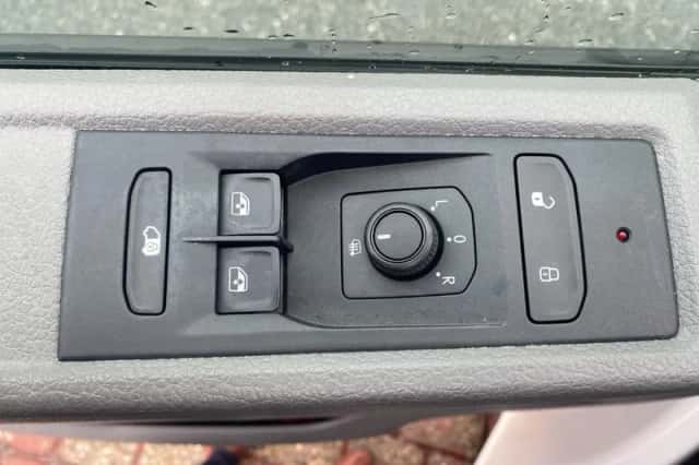 Volkswagen Transporter (2021) thumbnail 13