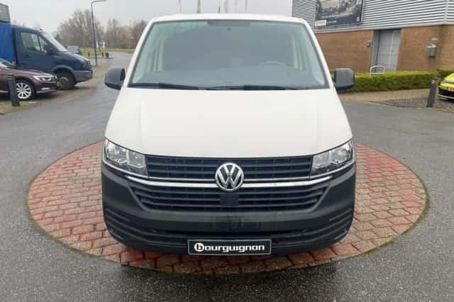 Volkswagen Transporter (2021) thumbnail 6