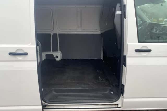 Volkswagen Transporter (2021) thumbnail 7