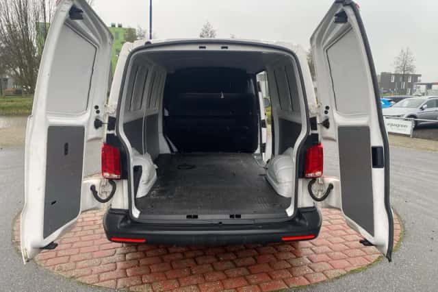 Volkswagen Transporter (2021) thumbnail 10