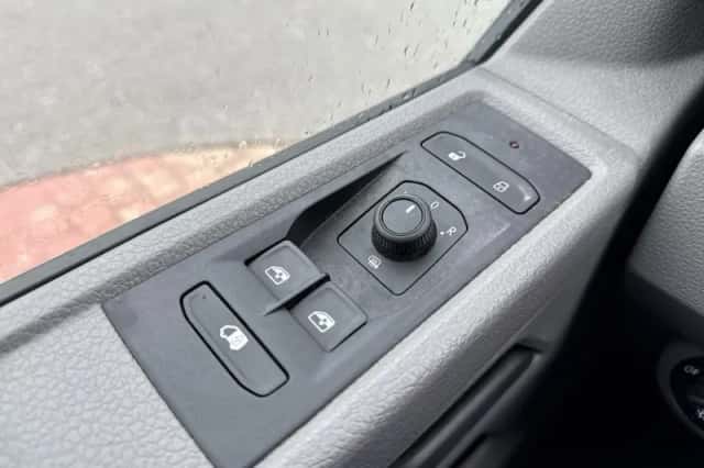 Volkswagen E-Transporter T6 (2021) thumbnail 15