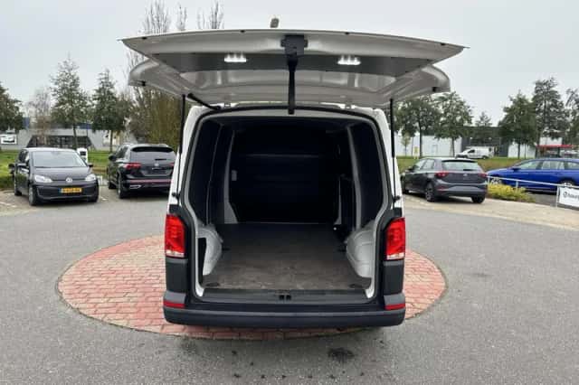 Volkswagen E-Transporter T6 (2021) thumbnail 17