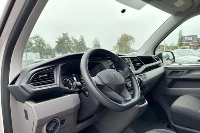 Volkswagen E-Transporter T6 (2021) thumbnail 4