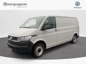 Volkswagen Transporter (2021) thumbnail 1