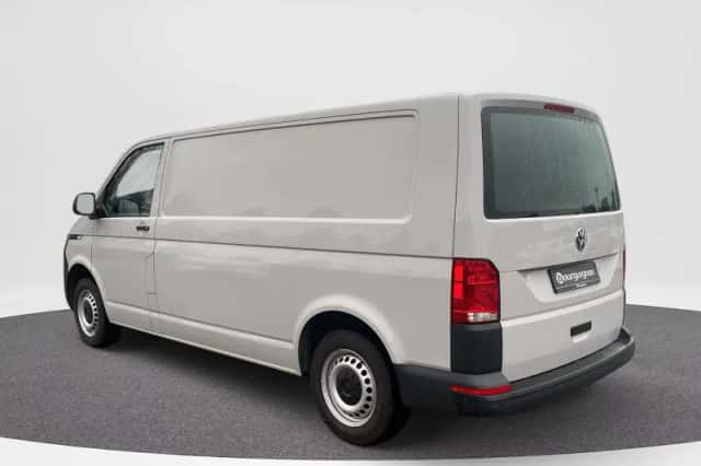 Volkswagen Transporter (2021) thumbnail 2