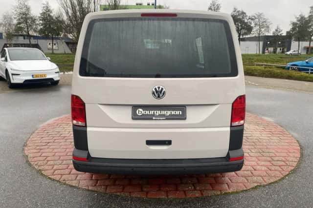 Volkswagen Transporter (2021) thumbnail 16