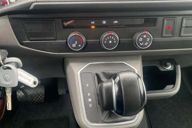 Volkswagen Transporter (2021) thumbnail 8