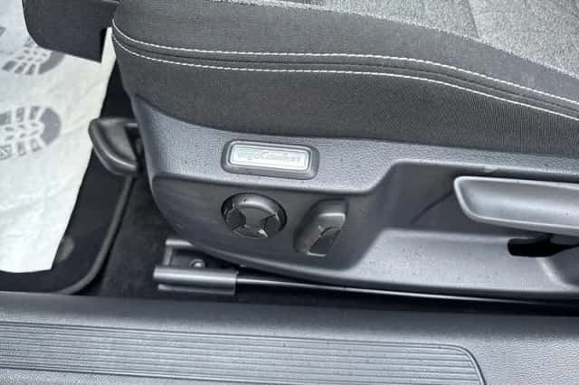 Volkswagen Passat (2022) thumbnail 12