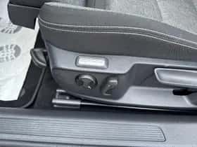 Volkswagen Passat (2022) thumbnail 12