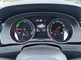 Volkswagen Passat (2022) thumbnail 14