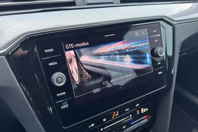 Volkswagen Passat (2022) thumbnail 19