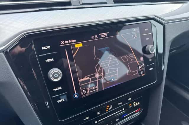 Volkswagen Passat (2022) thumbnail 21