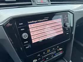 Volkswagen Passat (2022) thumbnail 22