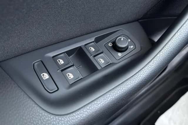 Volkswagen Passat (2022) thumbnail 26