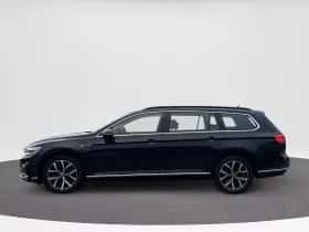 Volkswagen Passat (2022) thumbnail 6