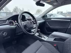 Škoda Superb (2021) thumbnail 11